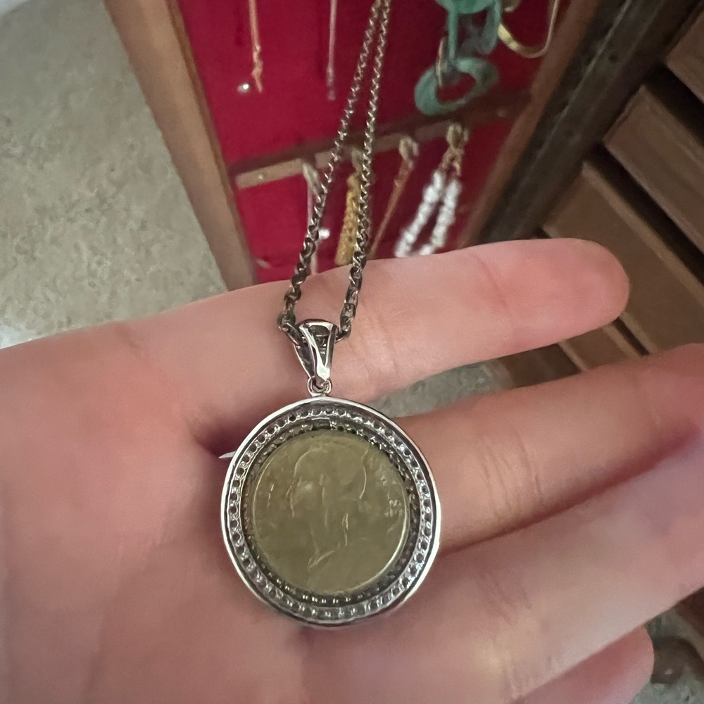 Authentic Chanel pendant necklace - Picture 3 of 3